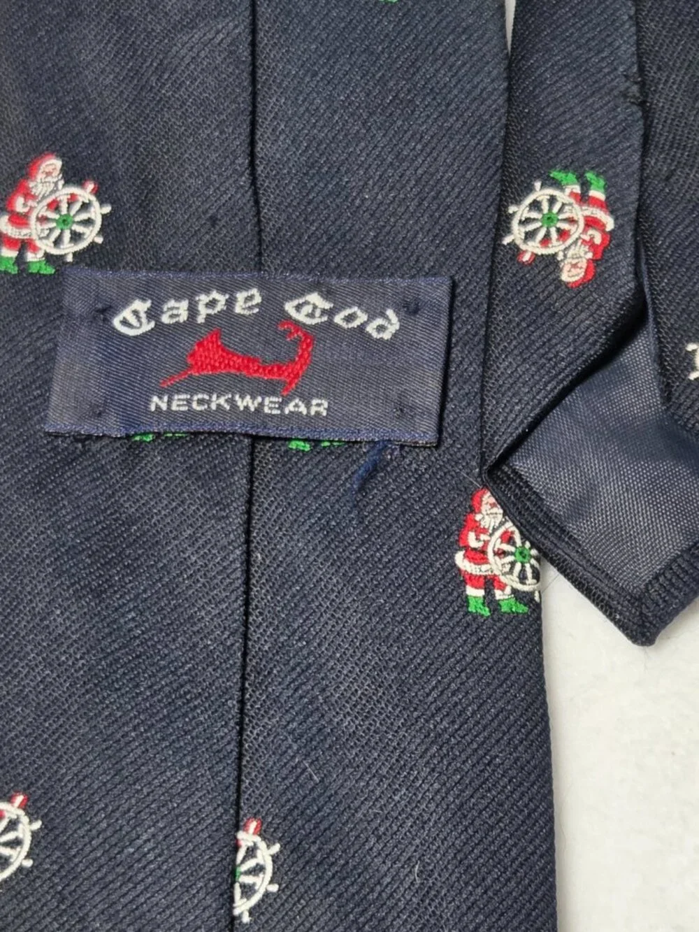 Cape Cod Boat Captain Santa Tie Navy Red Vintage 3 1/2